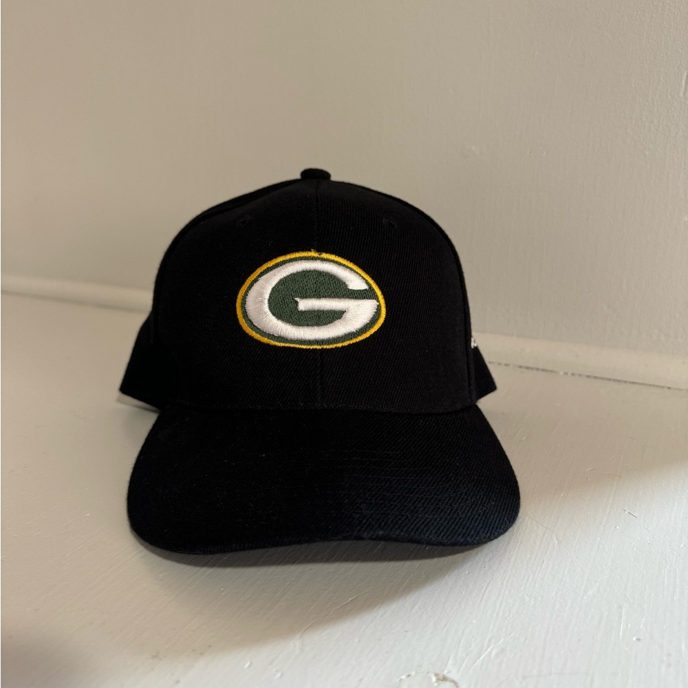 Green Bay Packers The Supreme Cap Embroidered G Logo Size 7 3/8 Black NFL Cap